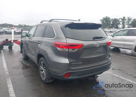 2018 Toyota Highlander Le Plus from USA, damaged, VIN 5TDBZRFH2JS912871